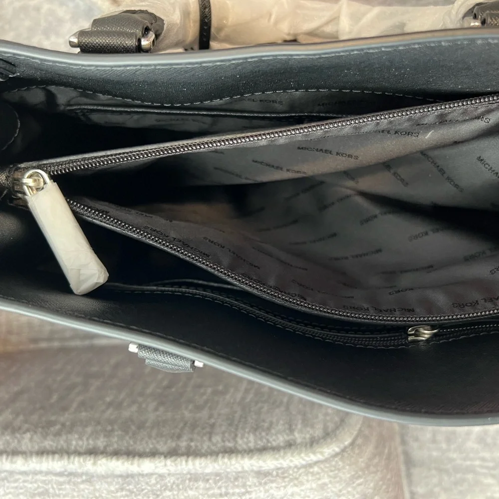 *NWT* Michael Kors Black Leather Emma Bag - Picture 12 of 16